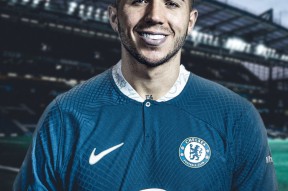 包含赛地聚焦——葡超清晨热度飙升，切尔西官宣签约，压力陡增，纪律约束更严格的词条-ayx